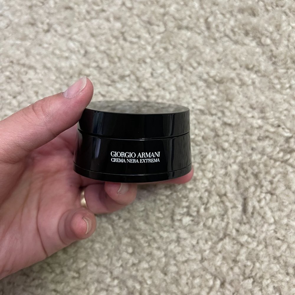 Giorgio Armani crema nera extrema eye cream
